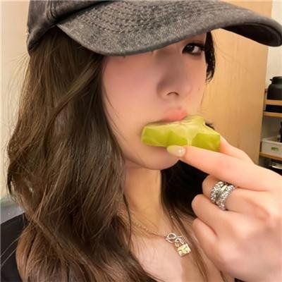 尴尬情人 在线观看封面
